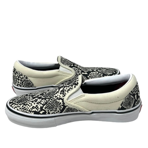 VANS Skate Slip On Sneakers Snak Women's Low Top Black White Canvas VN0A5FCA7W1 - Picture 3 of 8
